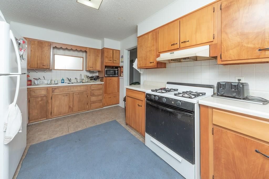 1020 N 18th Place — photo 11