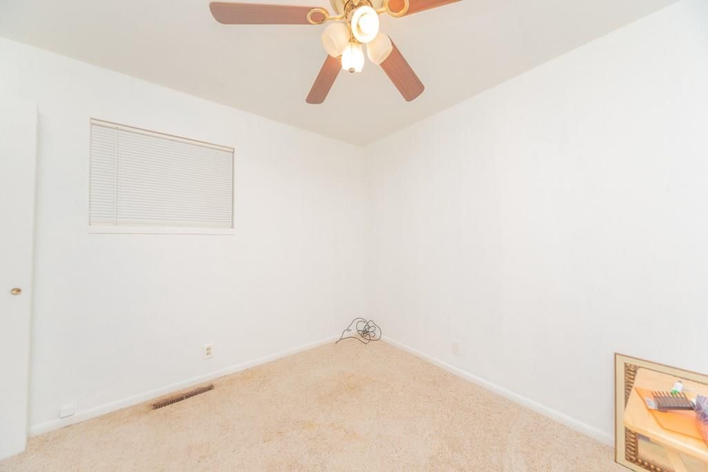 1020 N 18th Place — photo 5