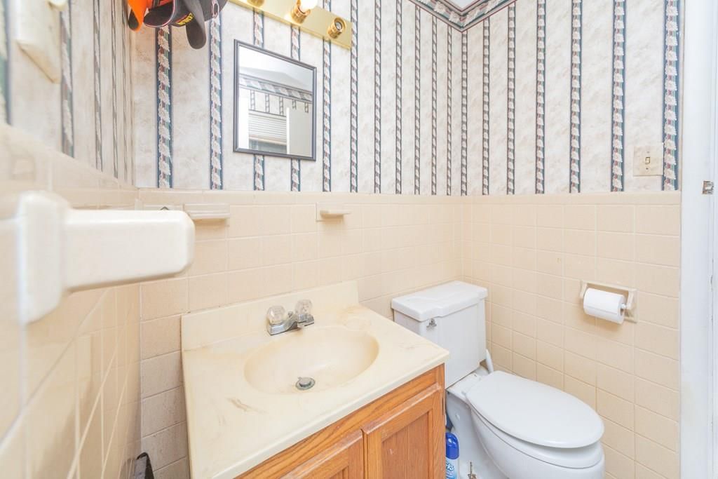 1020 N 18th Place — photo 9