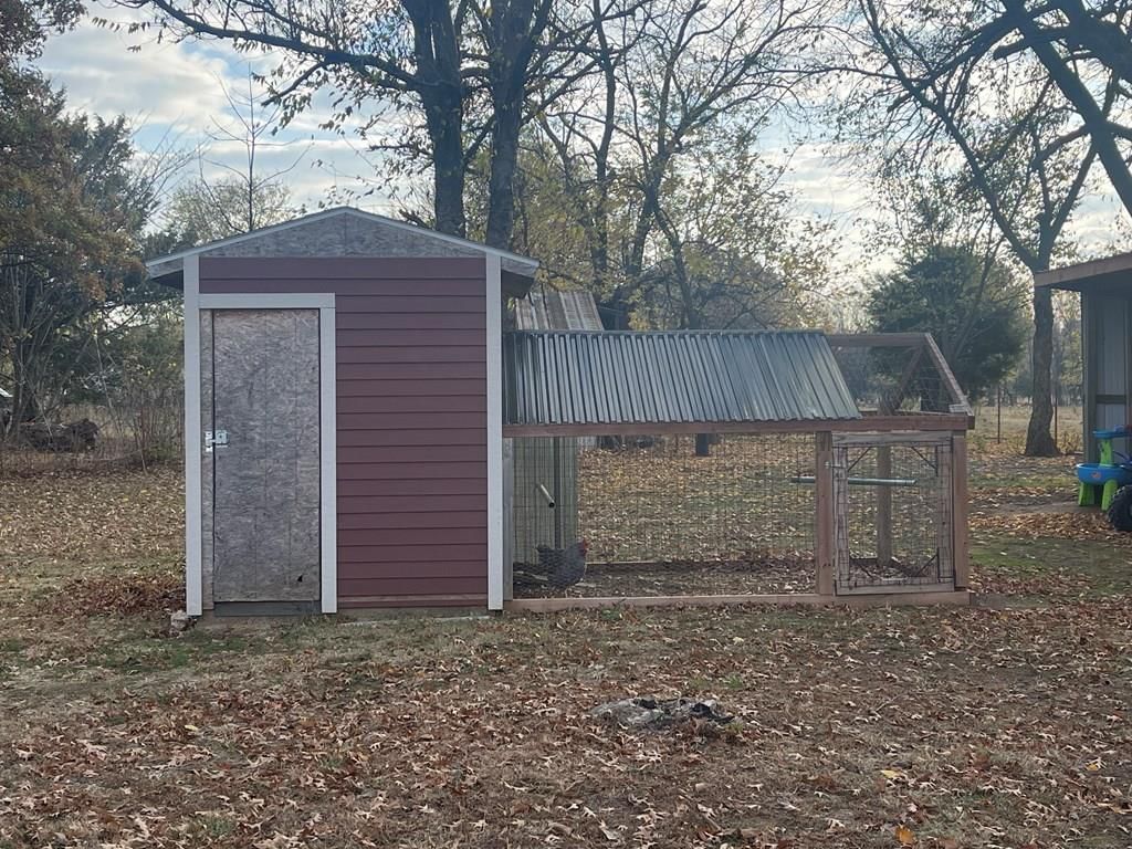 276 NW Lawton N/A — photo 11