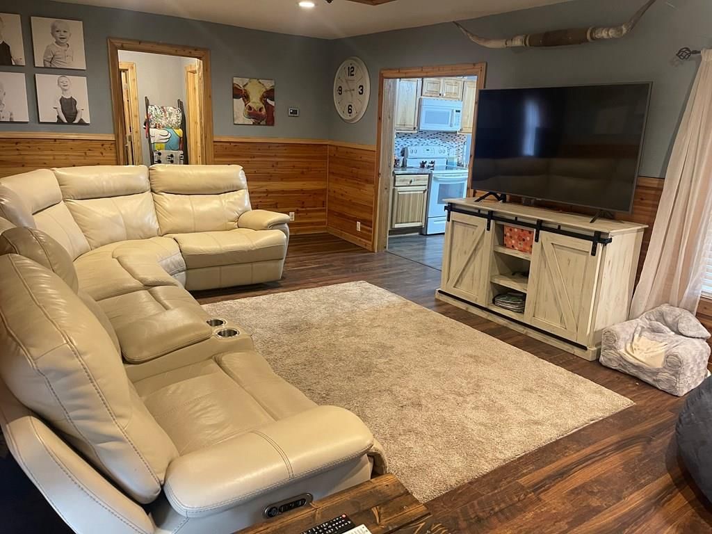 276 NW Lawton N/A — photo 12
