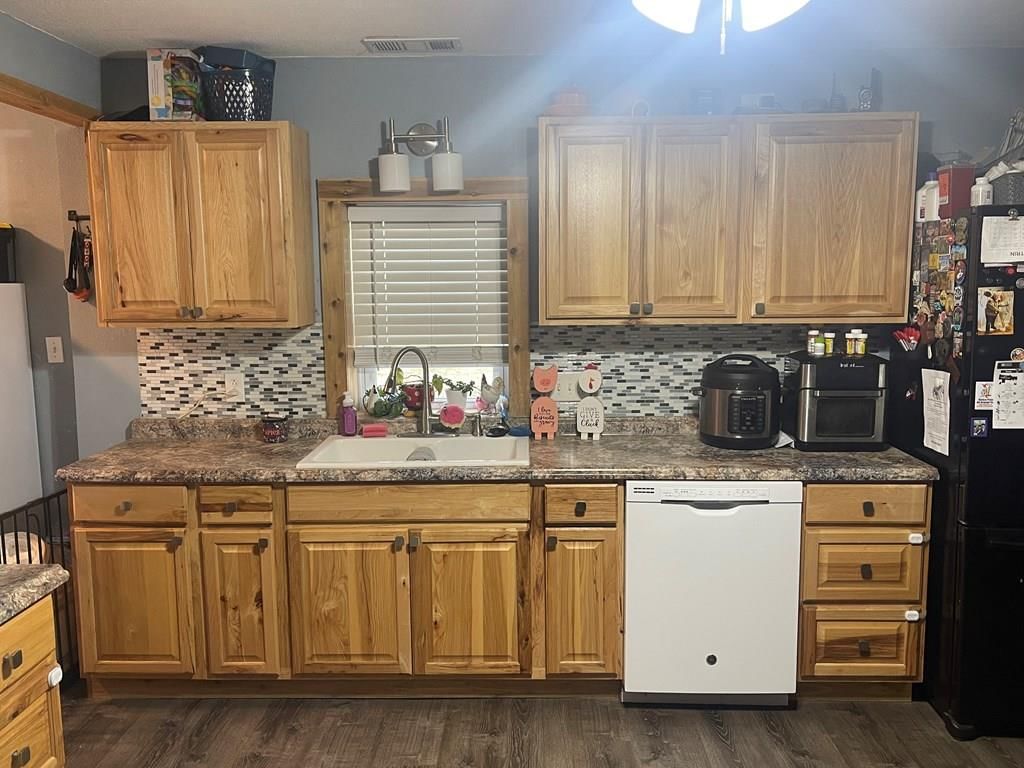 276 NW Lawton N/A — photo 15
