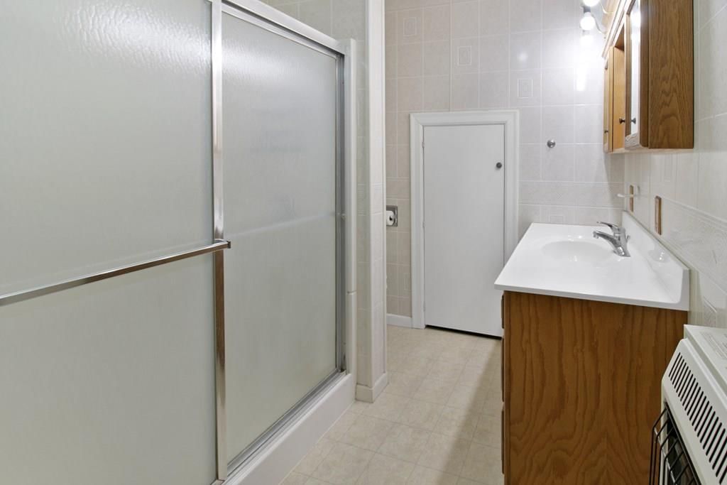 1504 Broadway Avenue — photo 12