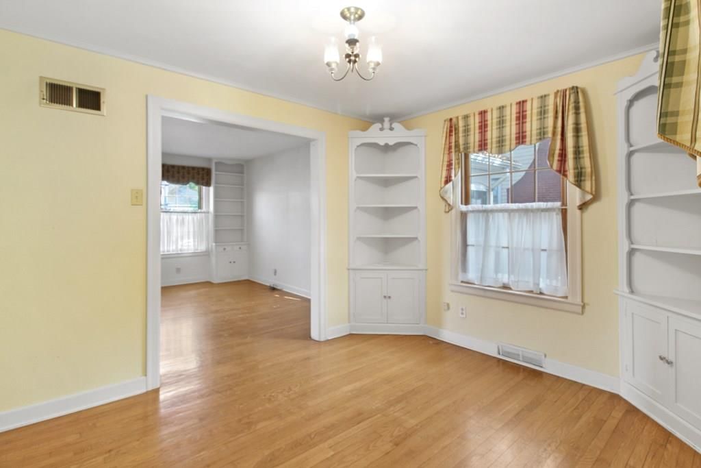 1504 Broadway Avenue — photo 22