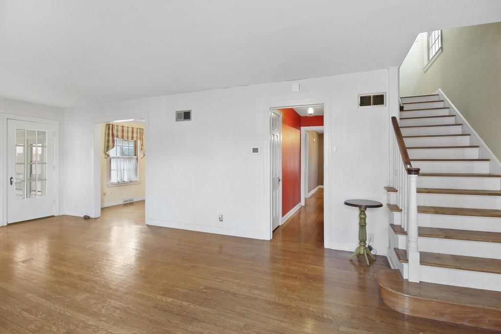 1504 Broadway Avenue — photo 7