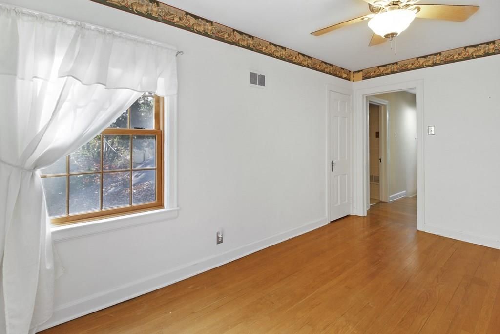 1504 Broadway Avenue — photo 9