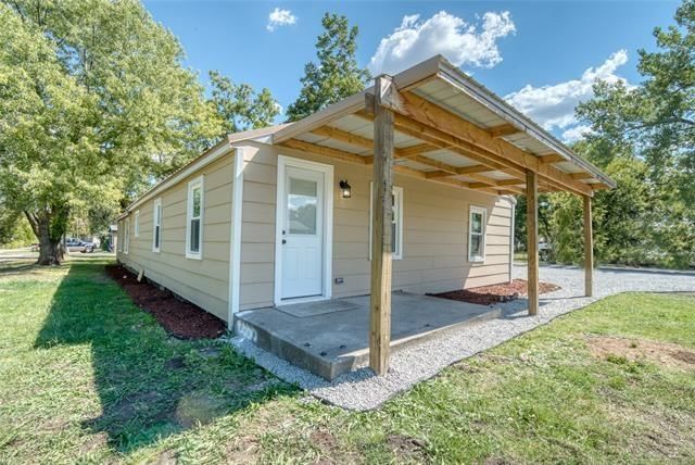 344 N Margarite N/A — photo 22
