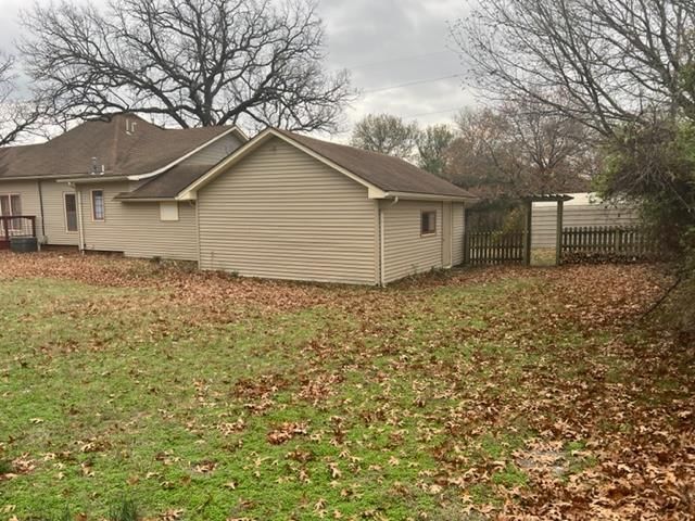 704 N Buckeye Street — photo 16