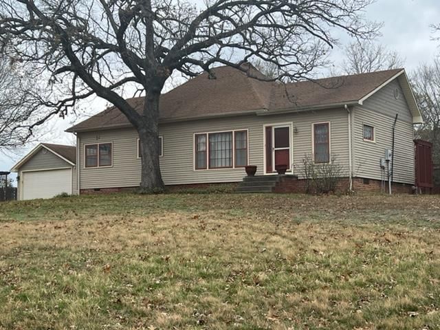 704 N Buckeye Street — photo 27
