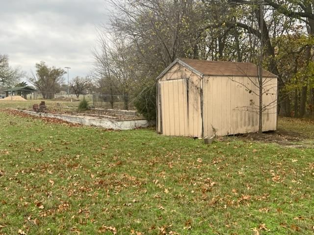 704 N Buckeye Street — photo 29