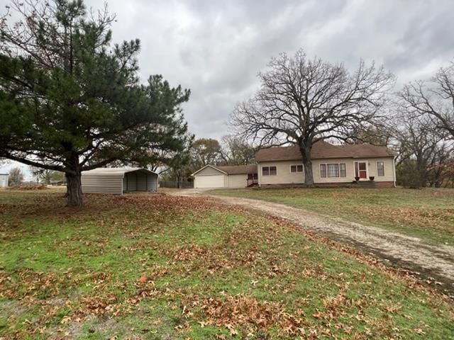 704 N Buckeye Street — photo 31