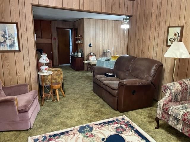 221 N Wood N/A — photo 2