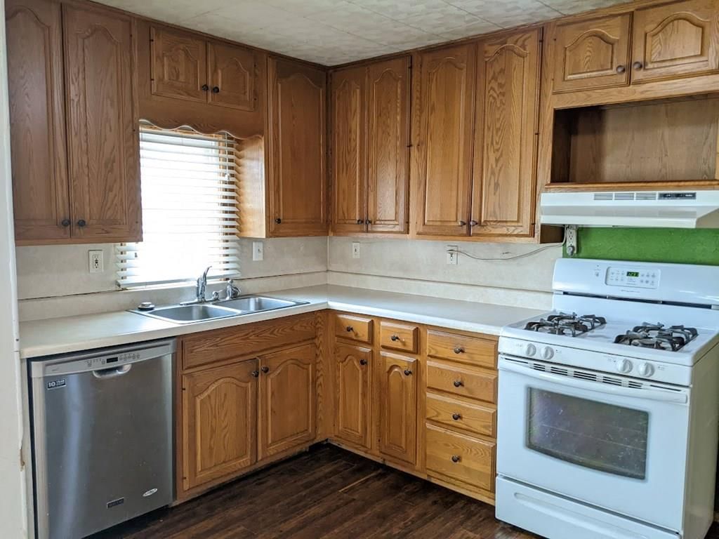 1709 Irving Street — photo 19