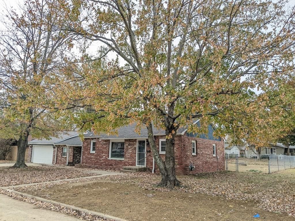 1709 Irving Street — photo 4