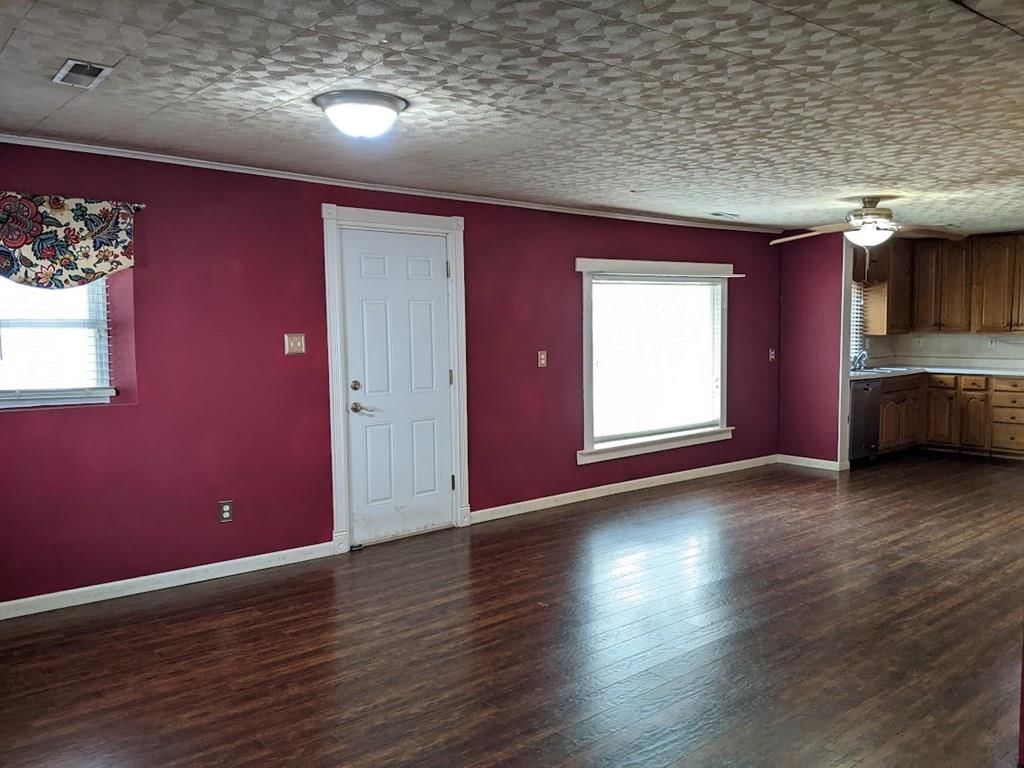 1709 Irving Street — photo 7