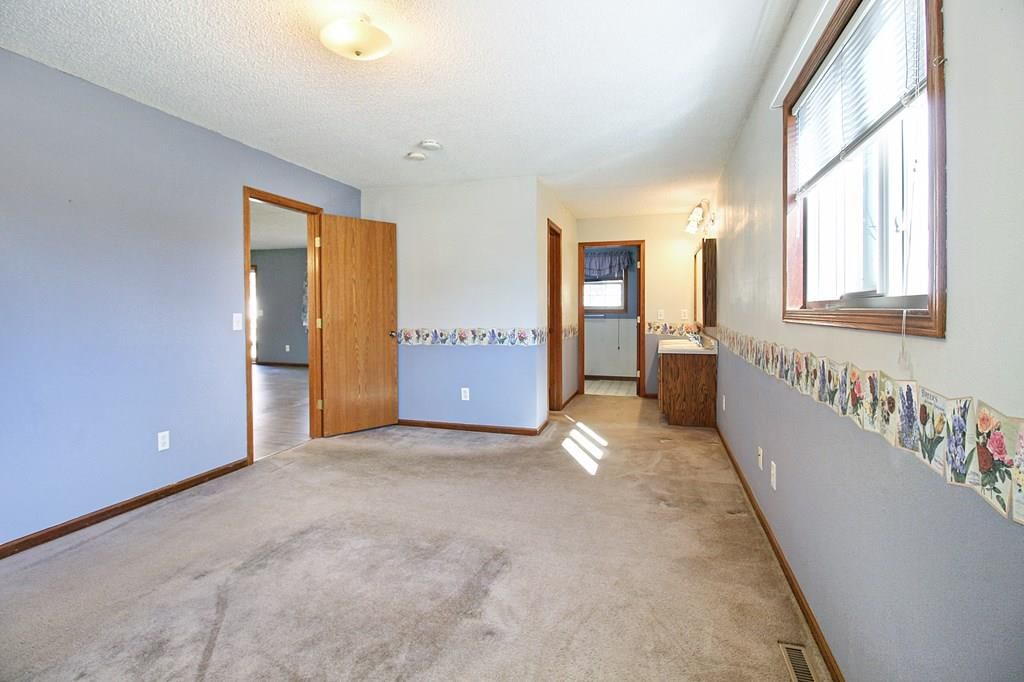 609 W Summit Street — photo 11