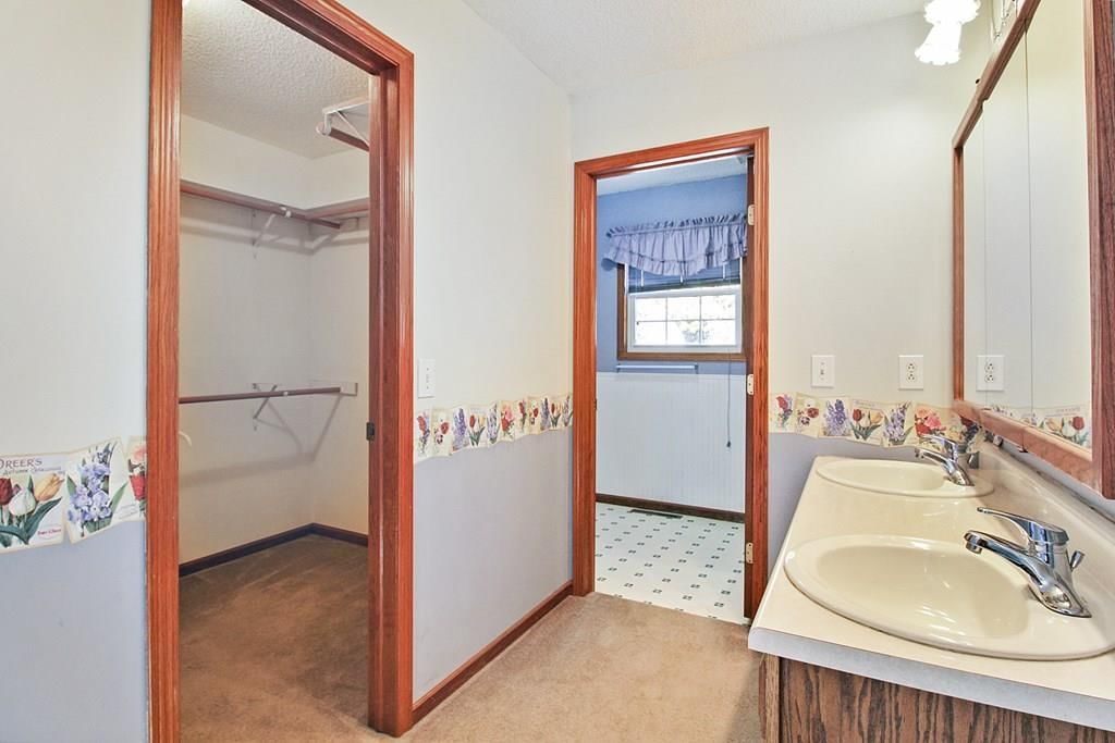 609 W Summit Street — photo 14
