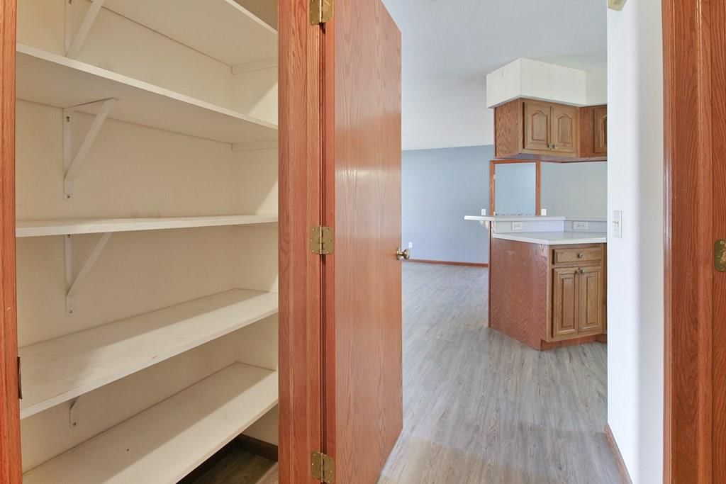 609 W Summit Street — photo 17