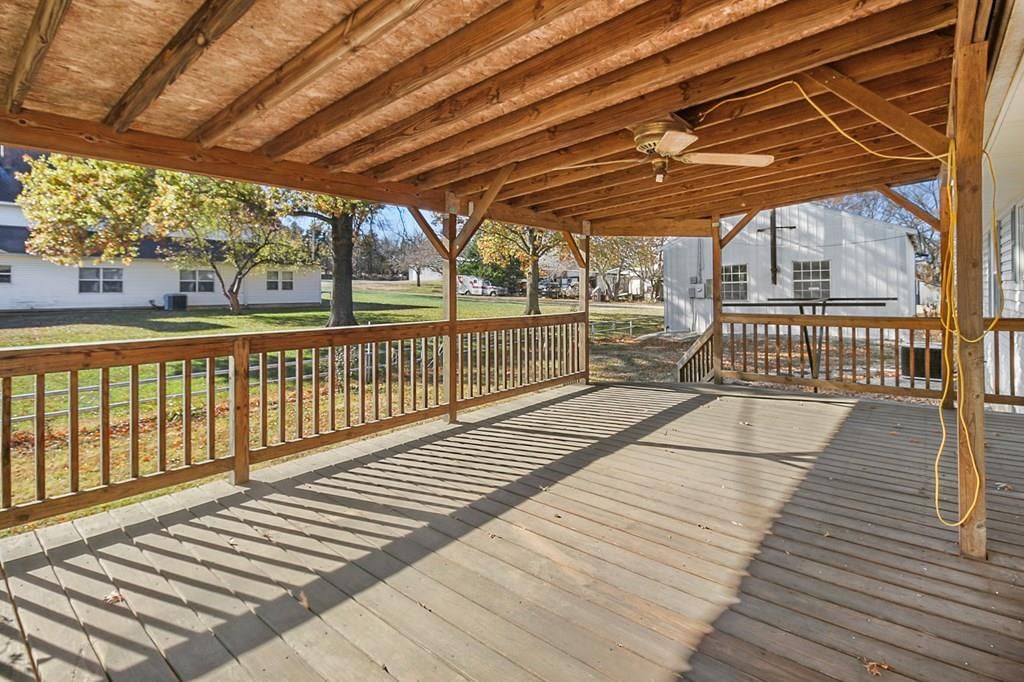 609 W Summit Street — photo 26