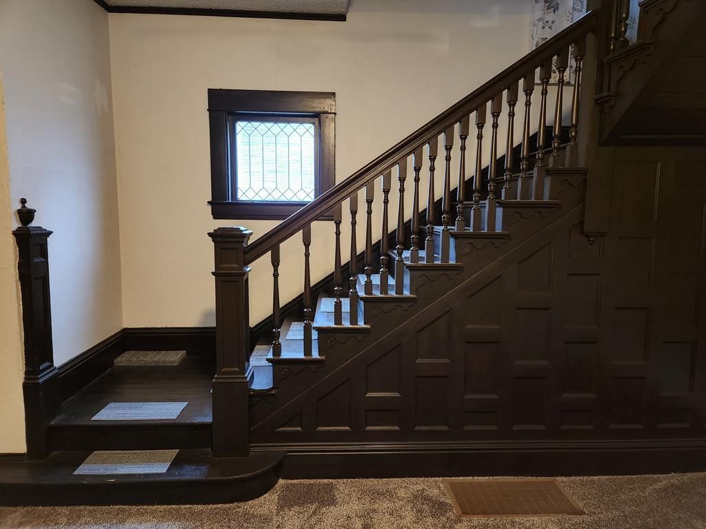 108 W Sycamore N/A — photo 21