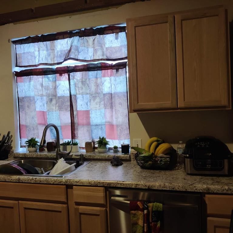 108 W Sycamore N/A — photo 9