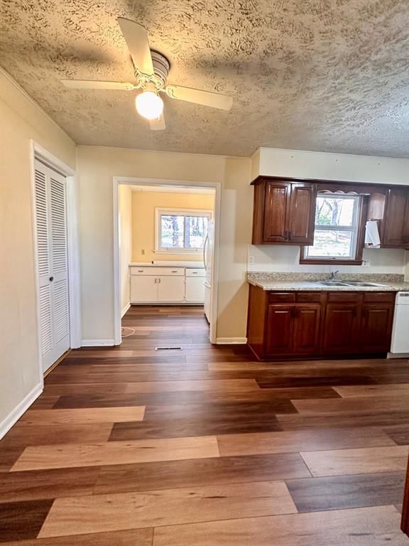 107 N Wald N/A — photo 6
