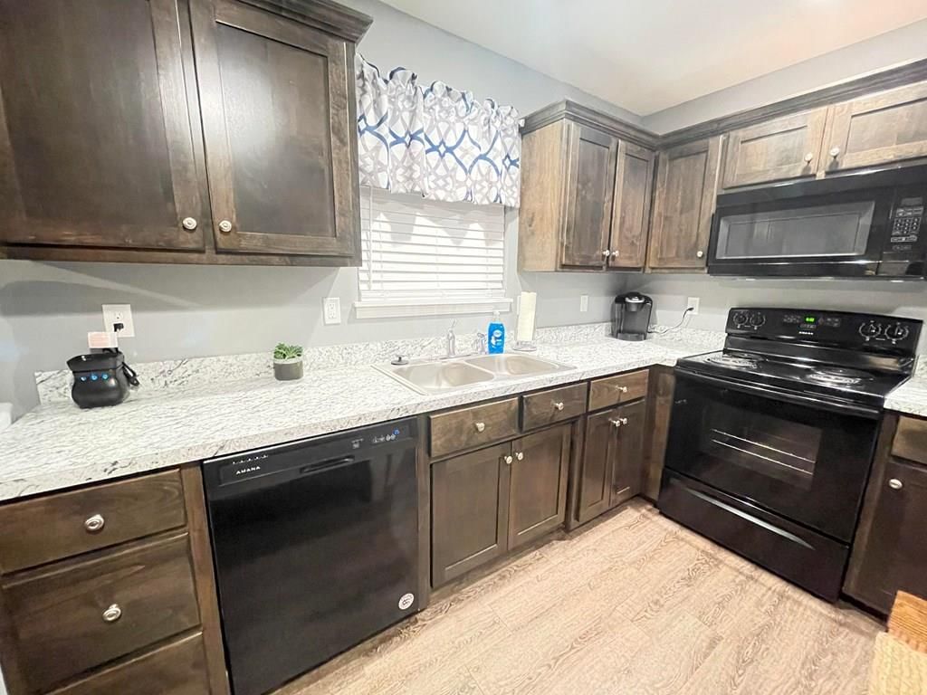 208 W Forest N/A — photo 9
