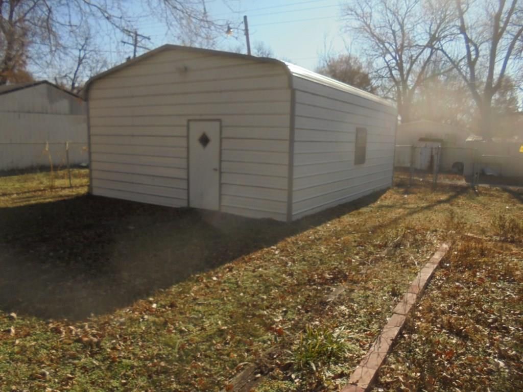 915 W Pine N/A — photo 25
