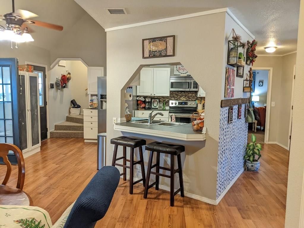 1023 N 13 N/A — photo 16