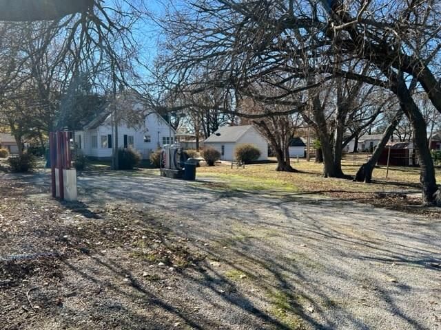2302 S Walnut Street — photo 16