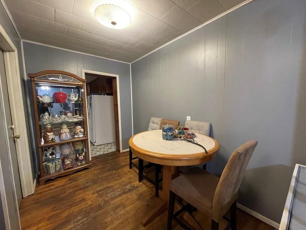 304 W Oak N/A — photo 3