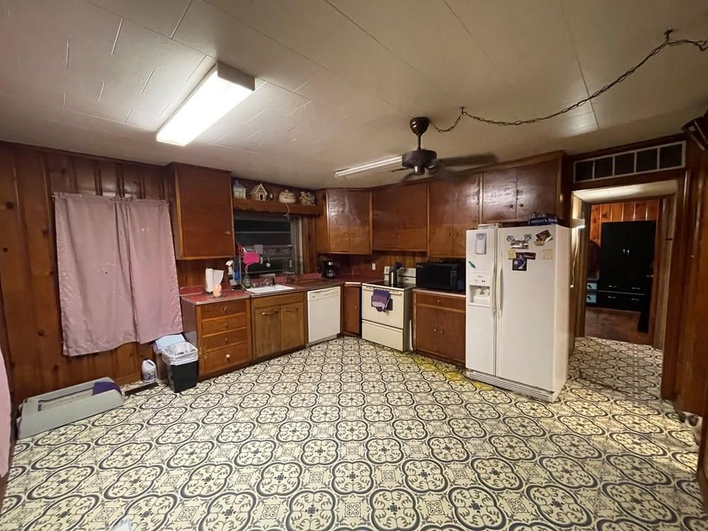 304 W Oak N/A — photo 5