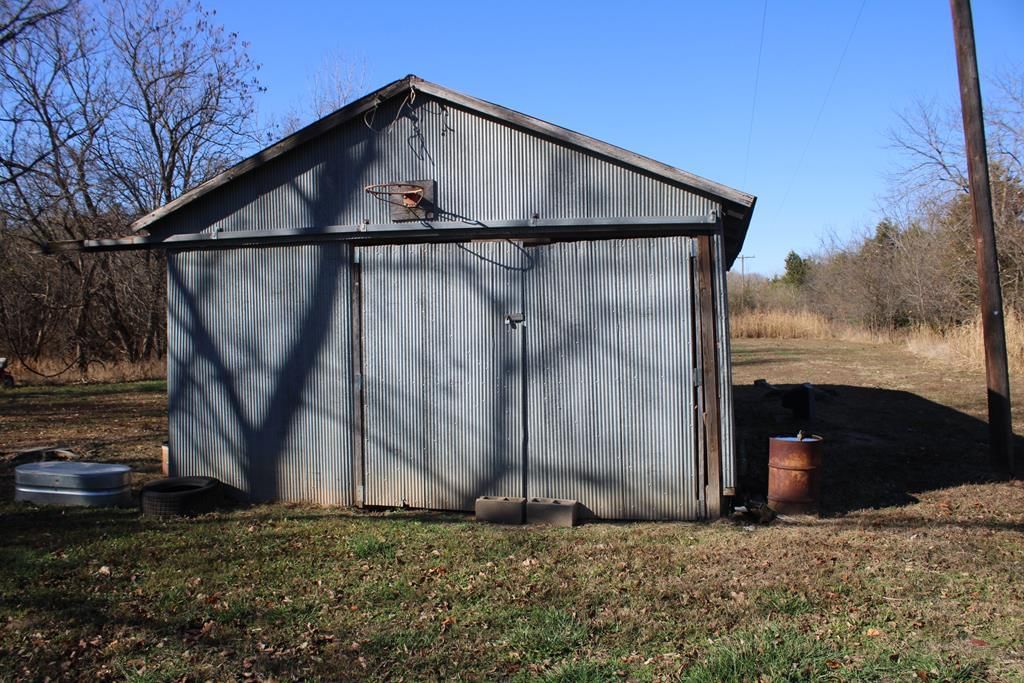 22120 Decatur Road — photo 47