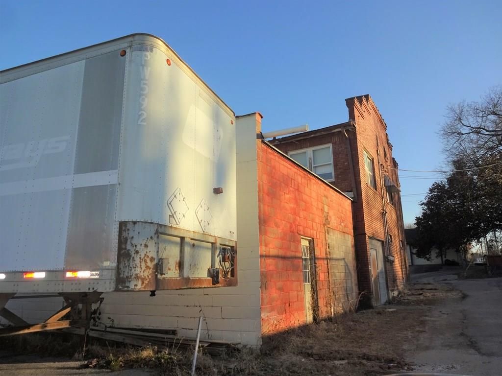 813 N Penn N/A — photo 5