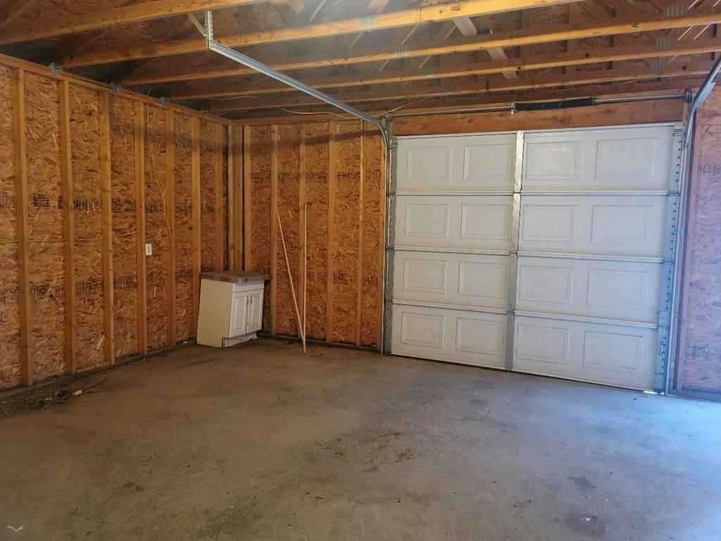 1946 W Maple N/A — photo 16