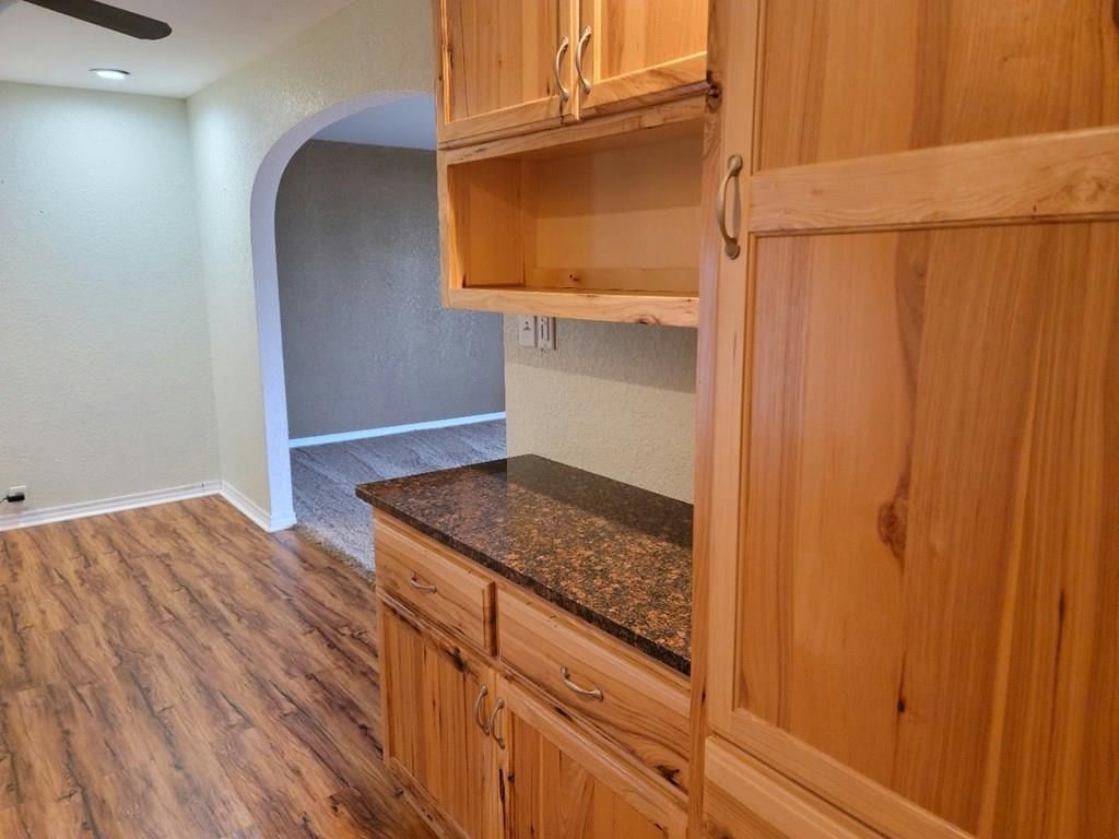 1946 W Maple N/A — photo 31