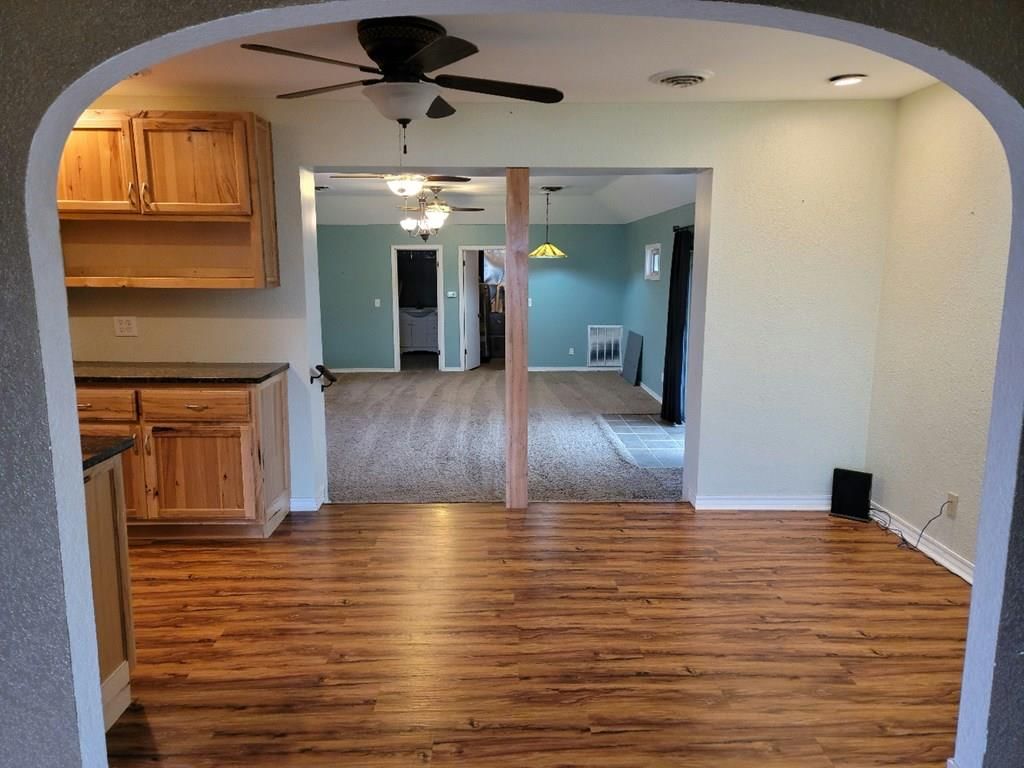 1946 W Maple N/A — photo 34