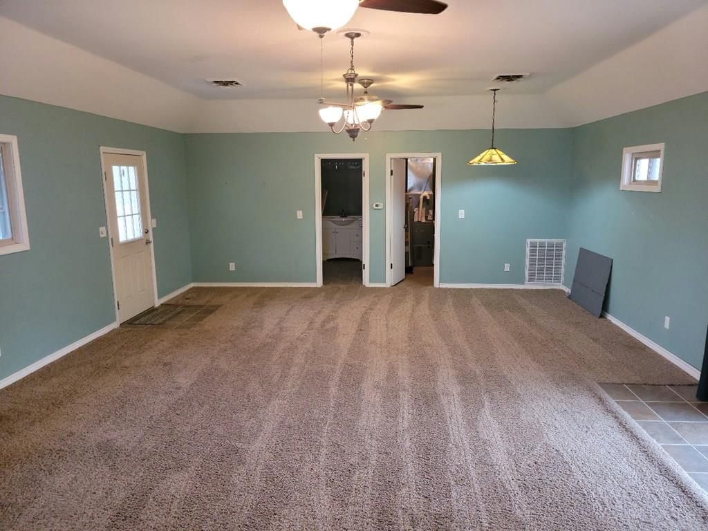 1946 W Maple N/A — photo 38