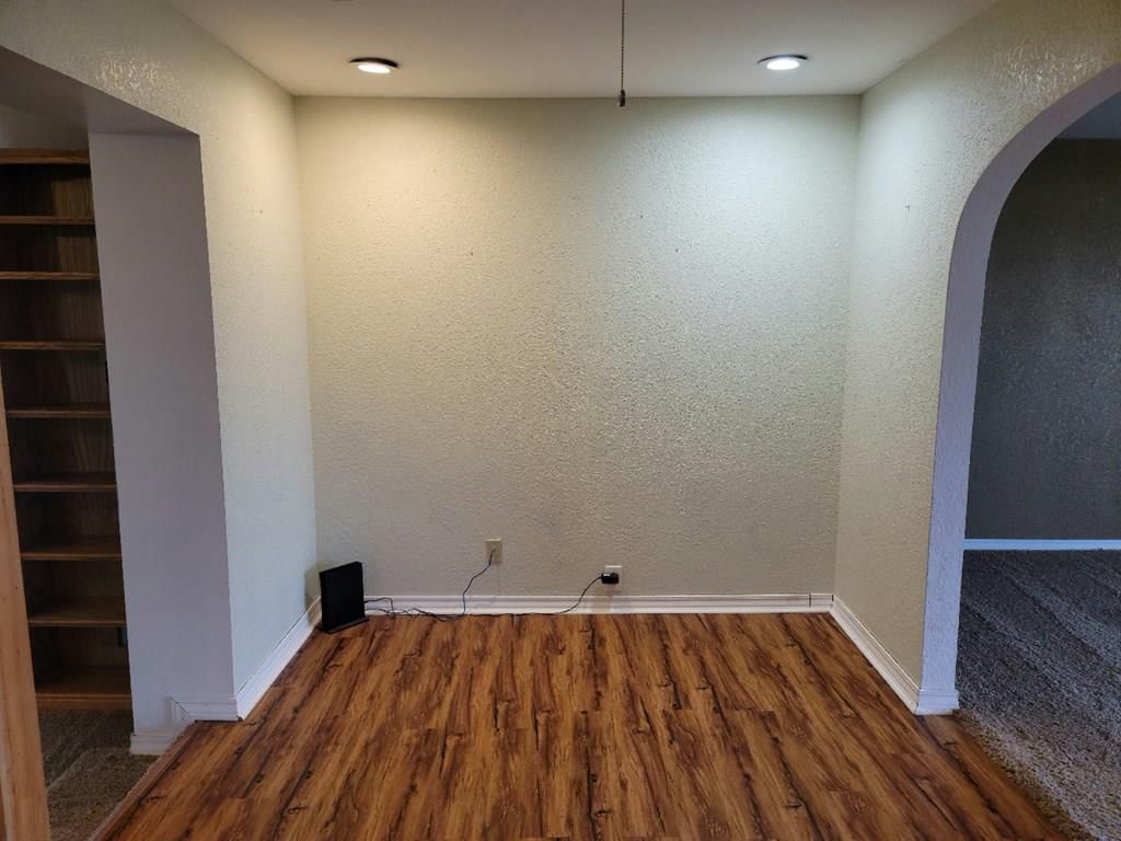 1946 W Maple N/A — photo 42