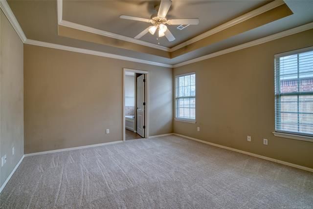 433 NE Katherine Avenue — photo 10