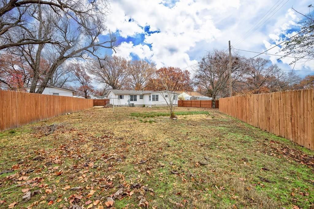 1591 S Elm Avenue — photo 29