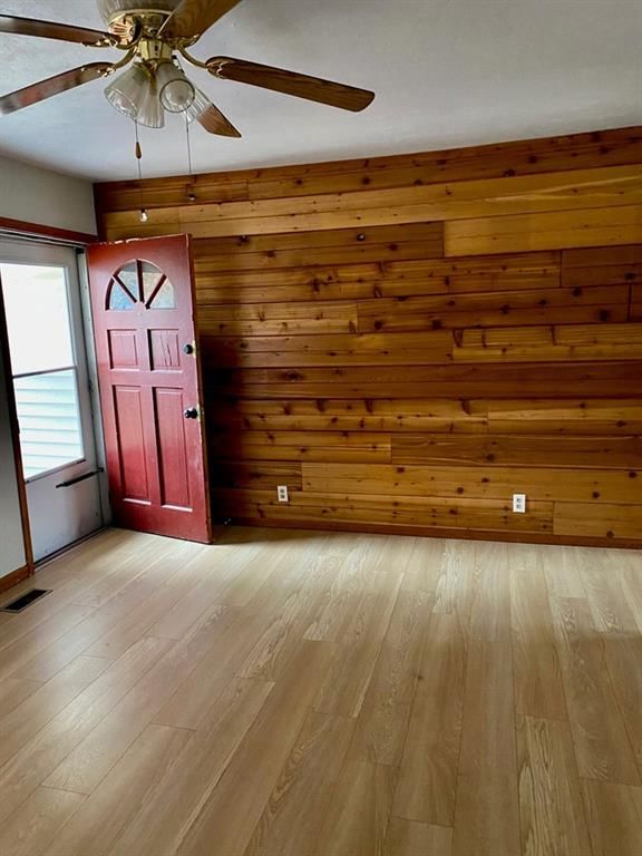 1106 Richard Avenue — photo 3