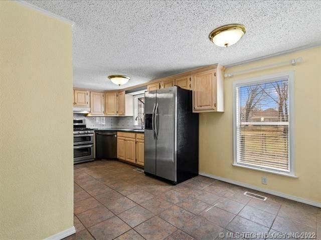 311 E Cherokee Street — photo 12