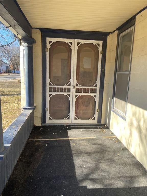 1317 S Evergreen N/A — photo 2