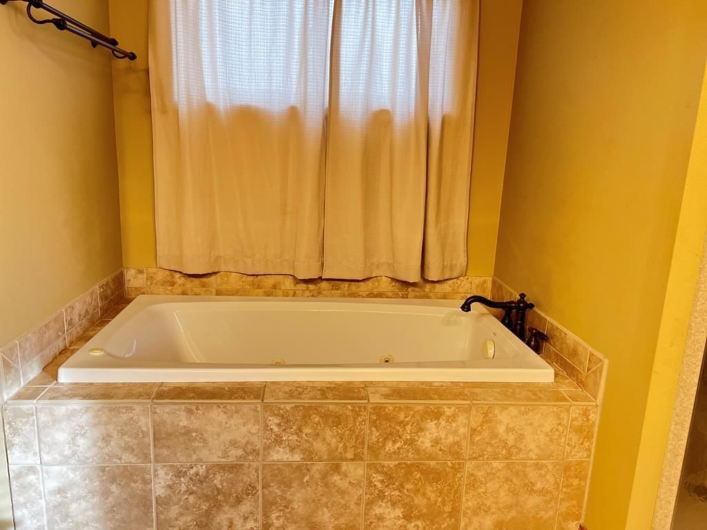 3979 CR 4055 N/A — photo 29