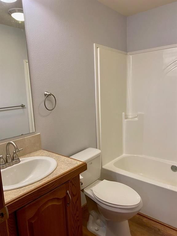 1510 Corning Avenue — photo 17