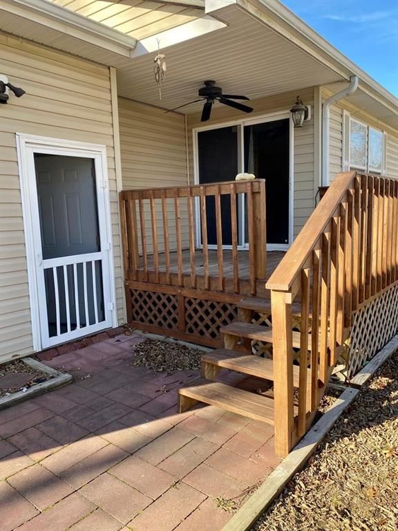 1510 Corning Avenue — photo 25