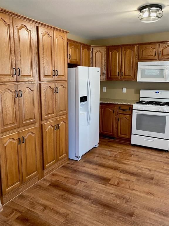 1510 Corning Avenue — photo 9