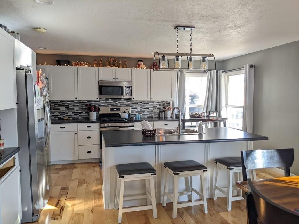 222 W 3rd Street — photo 11