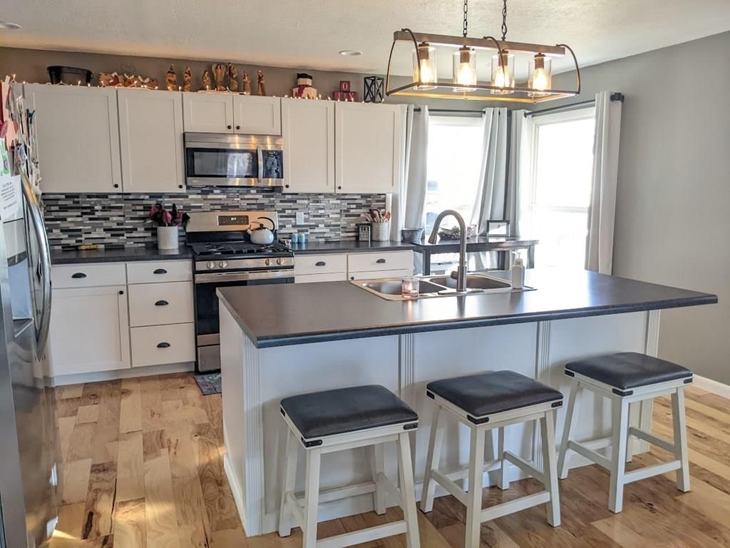 222 W 3rd Street — photo 12